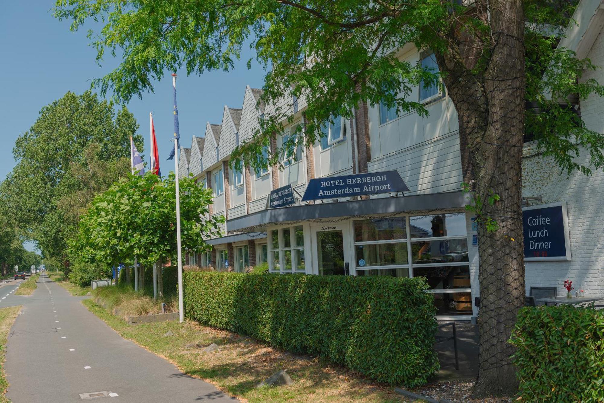 Hotel Boutique Herbergh Amsterdam Airport Free Parking 3*