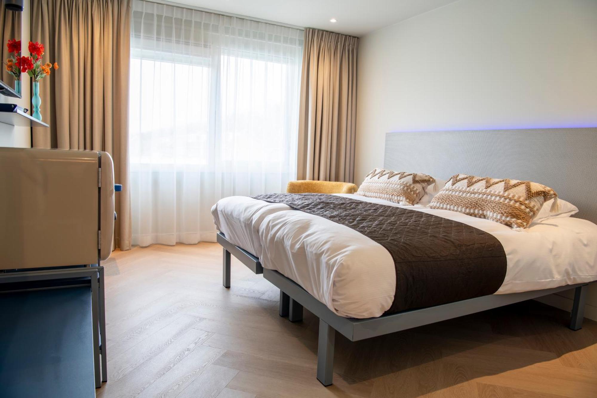 Hotel Boutique Herbergh Amsterdam Airport Free Parking