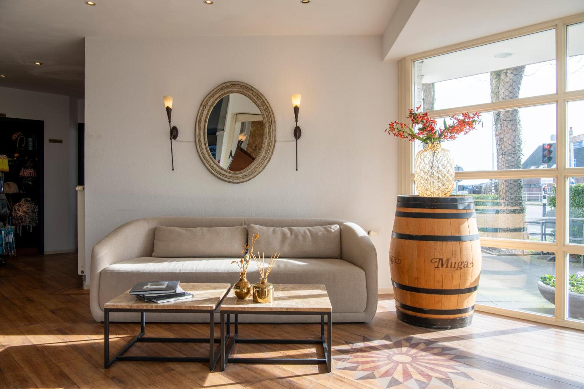 Boutique Herbergh Amsterdam Airport Free Parking 3*